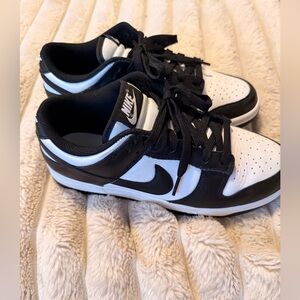 Women’s NIKE DUNK LOW RETRO CASUAL SHOES Size 7.5